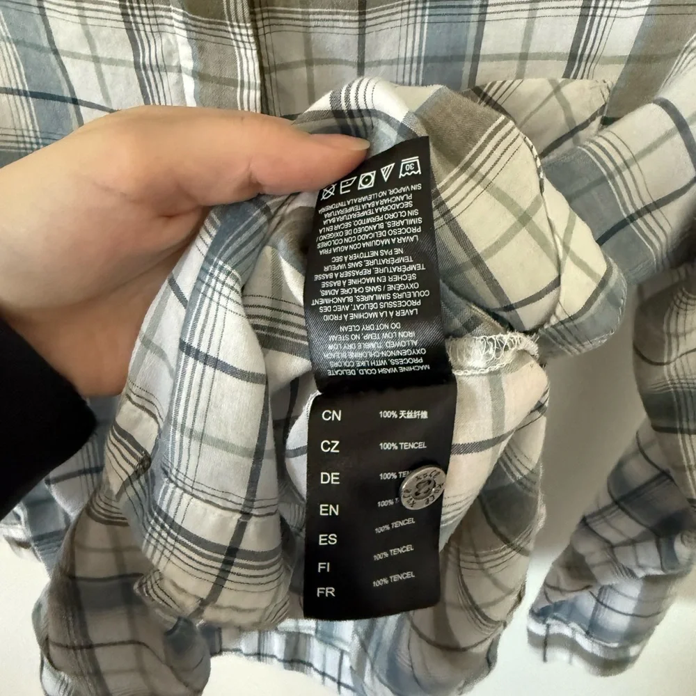 Kuhl Hadley Women’s Plaid Button Down, Blue White, Size Medium - Picture 9 of 15